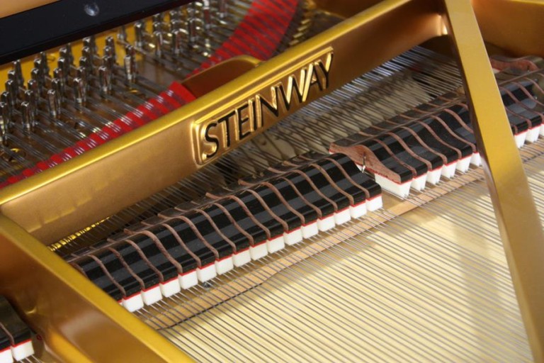 ¿Sabes lo que se esconde detrás de la fabricación de los pianos Steinway & Sons?