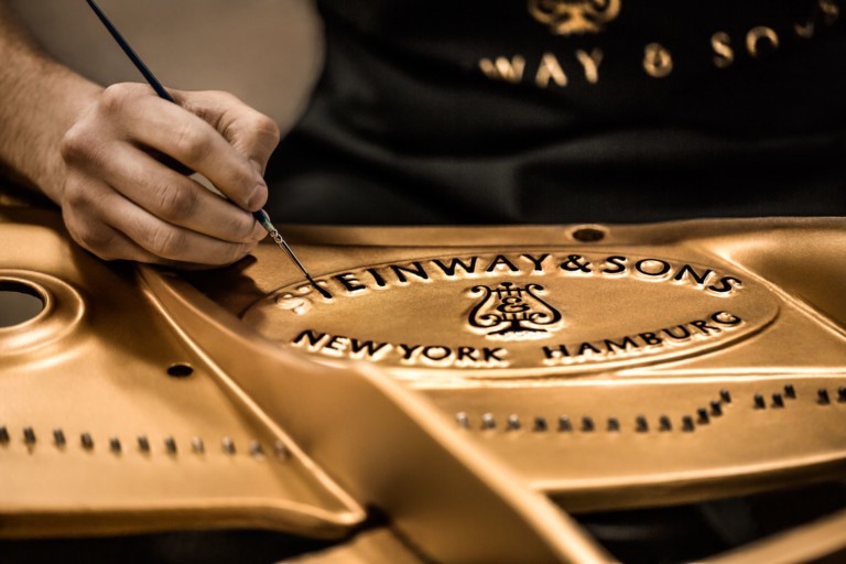 ¿Se imagina una escuela de piano solo con pianos de la familia Steinway & Sons? En EE.UU. ya es posible