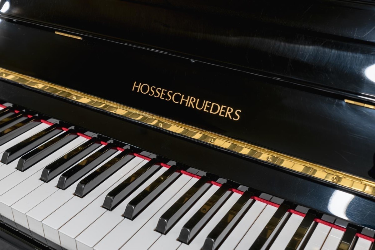 HOSSESCHRUEDERS-5429808 vista detalle piano marca teclas teclado