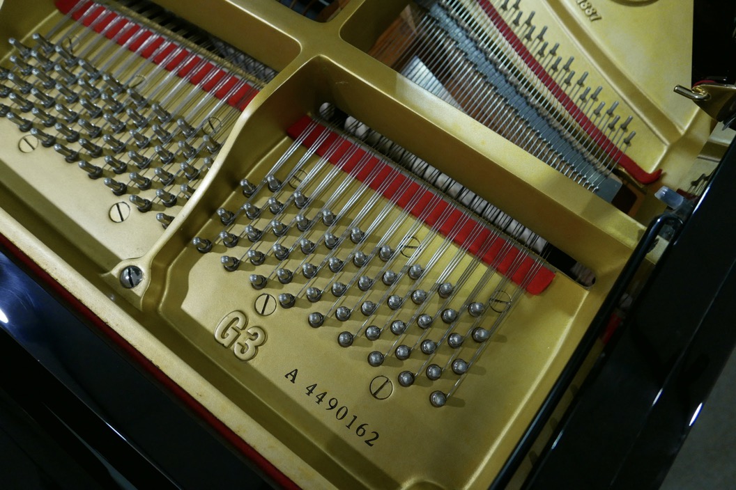Piano-de-cola-Yamaha-G3-4490162-bastidor-clavijero-modelo-numero-de-serie-segunda-mano