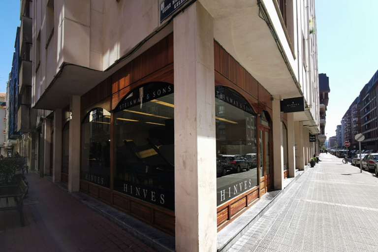 Apertura de la tienda de Hinves Pianos Bilbao