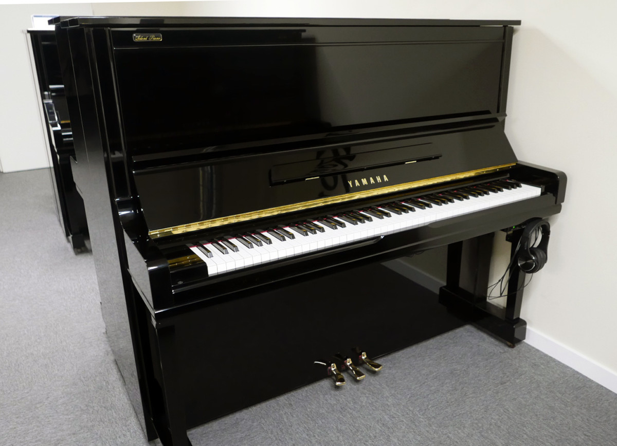 piano vertical Yamaha U300SX #5509872 vista general
