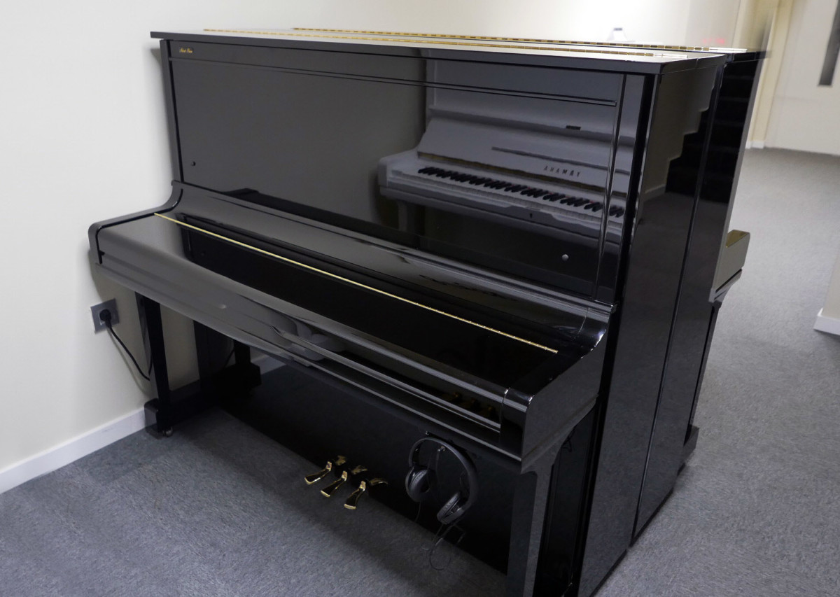 piano vertical Yamaha U300 Silent #5489114 vista general tapa cerrada