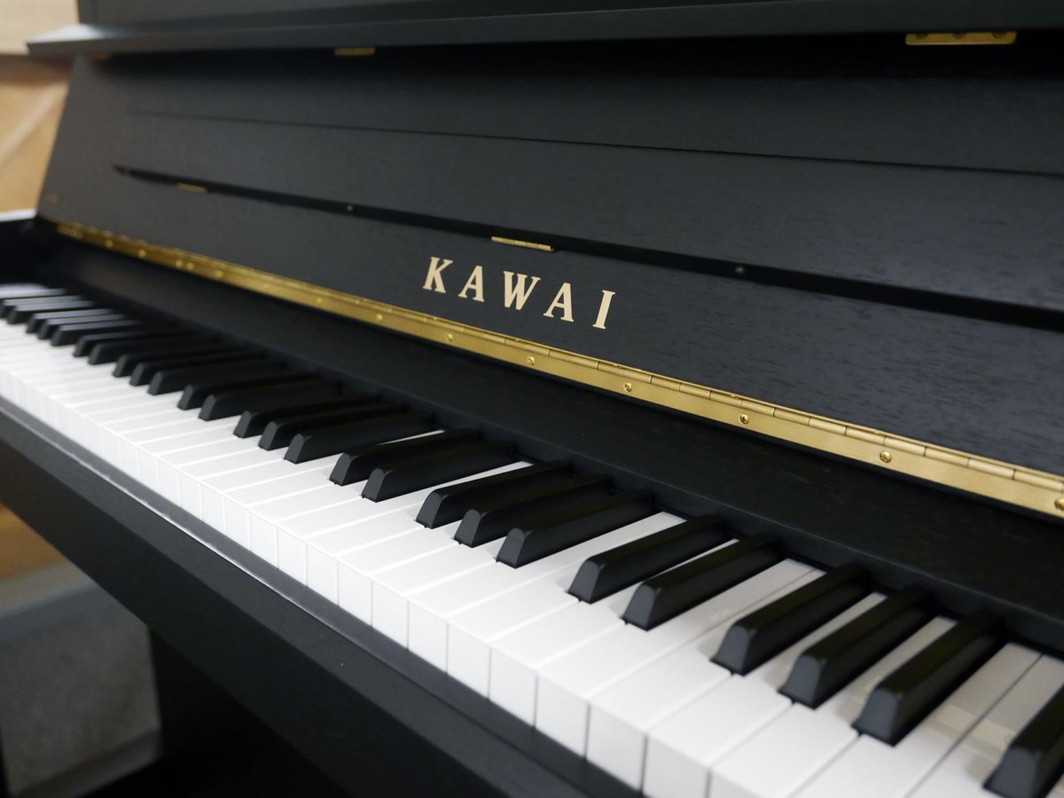 piano vertical Kawai E200 #outlet1 teclas teclado marca