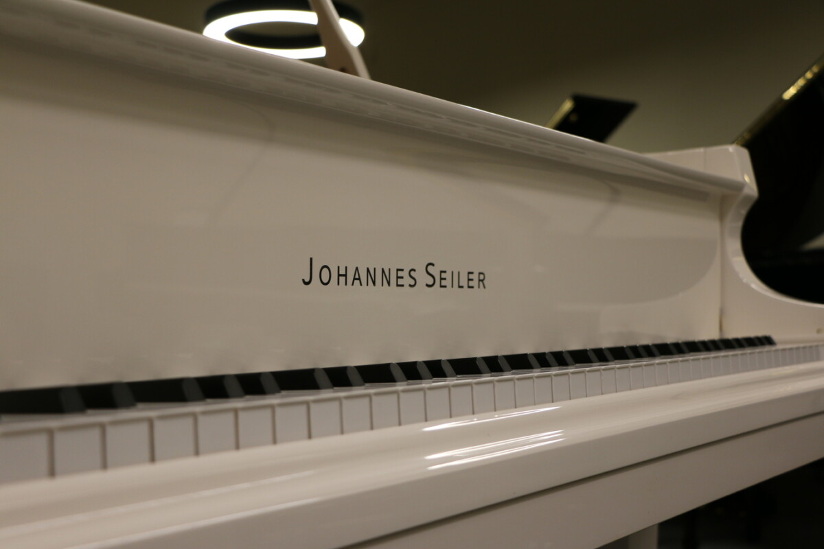 piano-cola -johannes seiler gs-160d blanco-175584-detalle-johannes selier