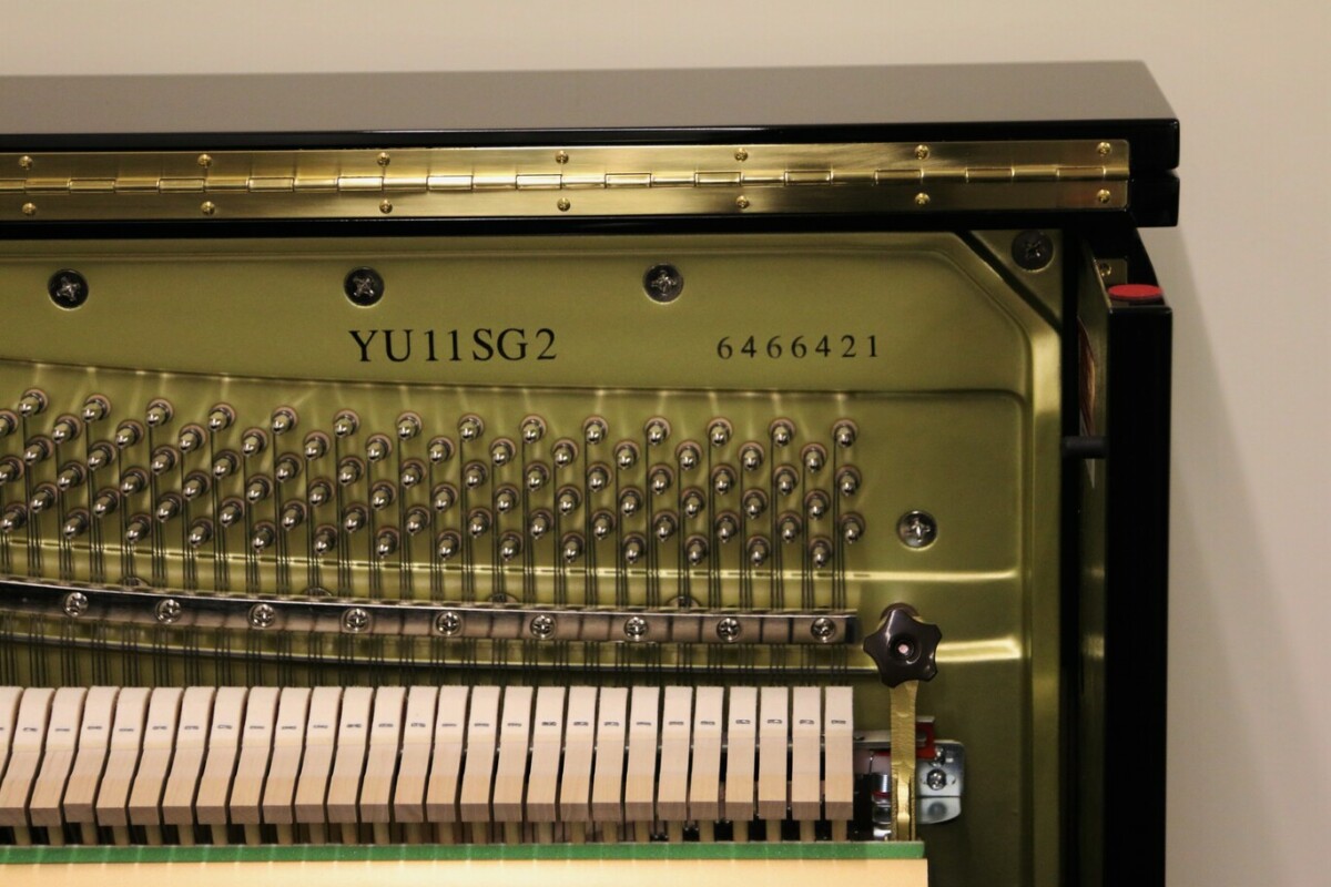 piano-vertical-yamaha-YU11SG2-silent -6466421-modelo