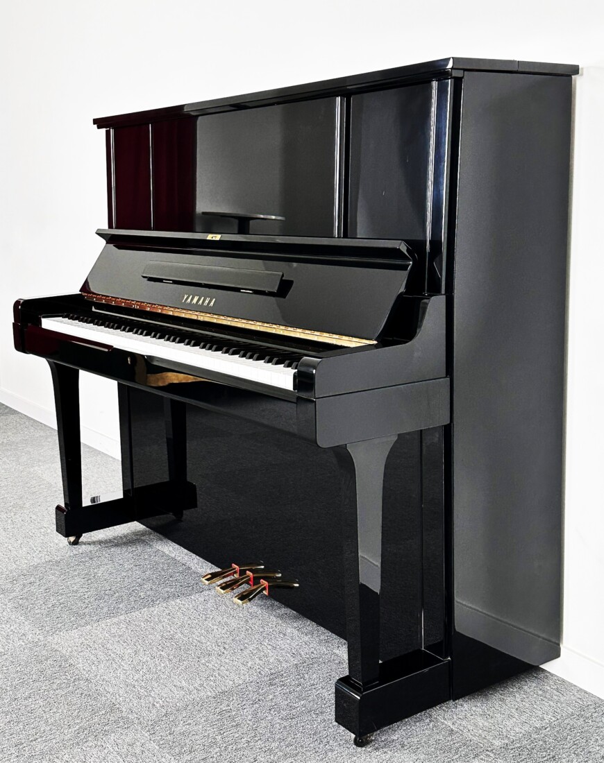 Yamaha UX3 4005258 diagonal abierto segunda mano