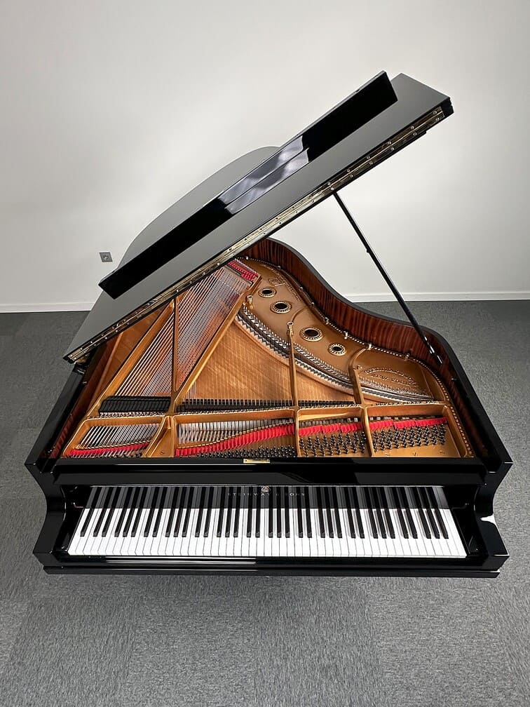 Steinway & Sons A-188 Nº174110. frontal semipicado