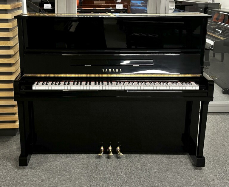 Yamaha U10 4828025 frontal abierto segunda mano