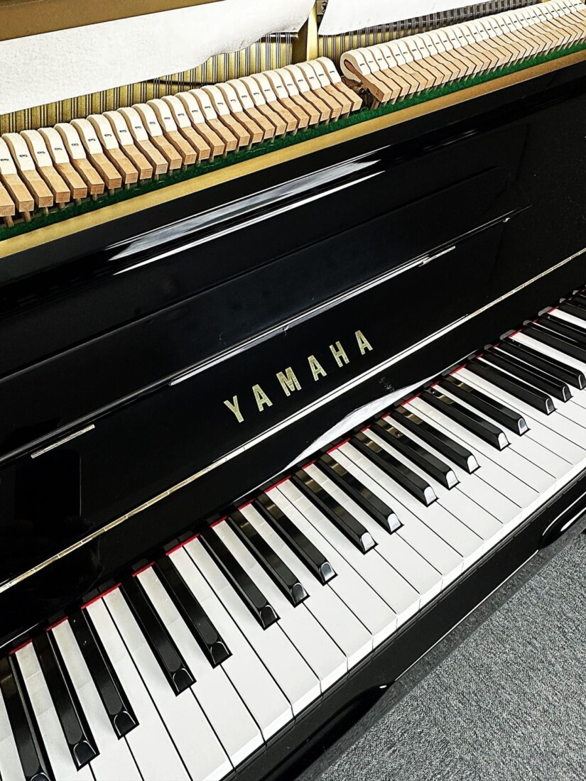 Yamaha YU1 Nº5881212 marca