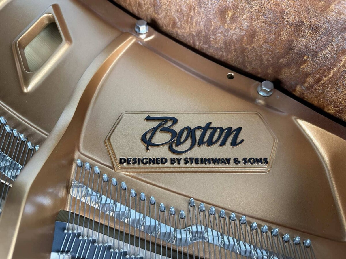 BOSTON GP-163 PEII 207056 escudo en arpa