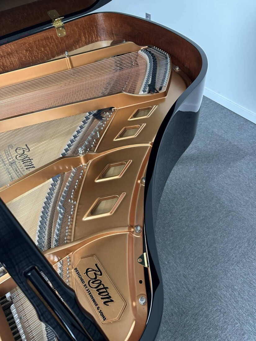 BOSTON GP-163 PEII 207056 interior